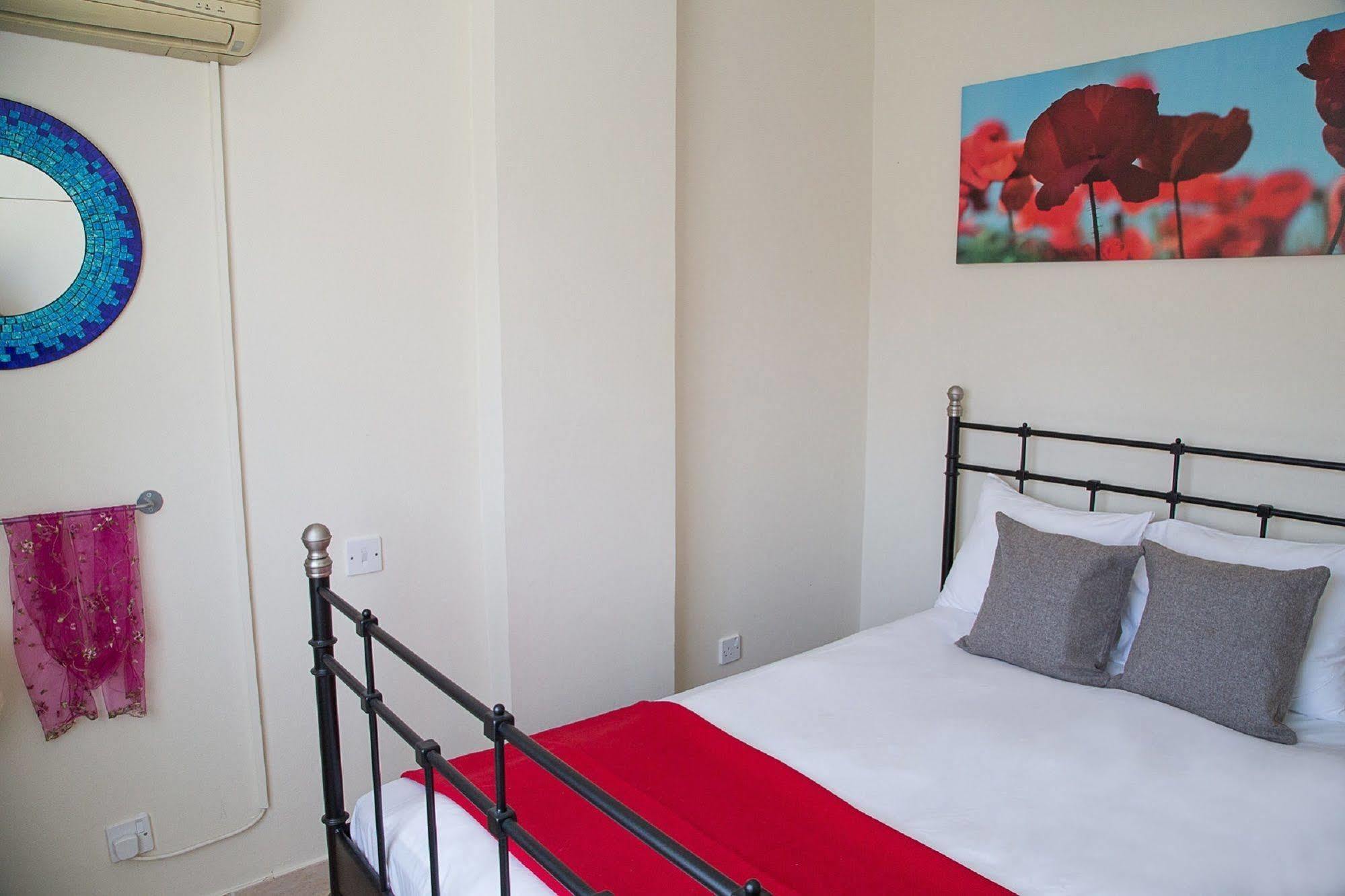 Paphos Love Nest Apartment Buitenkant foto